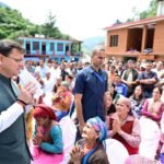 मुख्यमंत्री पुष्कर सिंह धामी ने जनपद की बड़कोट तहसील के स्यानाचट्टी में आपदा प्रभावित क्षेत्र का किया स्थलीय निरीक्षण