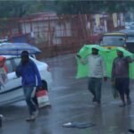 बारिश फिर ठंड ले आई; मैदान से पहाड़ तक जमकर बरसे मेघ, 11 डिग्री गिरा दून का तापमान