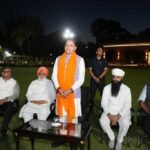 बैसाखी पर सीएम धामी से सिक्ख प्रतिनिधिमंडल की भेंट, सौंपा सरोपा