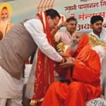 स्वामी परमानन्द गिरि जी महाराज की 71वीं संन्यास जयंती के उपलक्ष्य में मुख्यमंत्री ने दीप प्रज्वलित कर कार्यक्रम का किया शुभारंभ