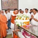 मुख्यमंत्री पुष्कर सिंह धामी ने स्वर्गीय मेजर जनरल भुवन चंद्र खण्डूरी को अर्पित की भावभीनी श्रद्धांजलि
