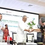 केंद्रीय पर्यावरण मंत्री भूपेंद्र यादव ने भारतीय वन सेवा के मिड-करियर प्रशिक्षण कार्यक्रम के प्रतिभागियों से किया संवाद