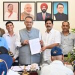 कैम्टी क्षेत्र का एक प्रतिनिधि मंडल कैबिनेट मंत्री गणेश जोशी से भेंट कर रोक की मांग