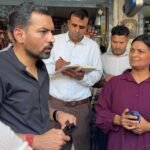 कार्यों की धीमी प्रगति पर डीएम सख्त, अधीक्षण अभियंता यूपीसील का रोका वेतन