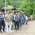 देहरादून-मसूरी मार्ग के क्षतिग्रस्त मार्ग का मंत्री गणेश जोशी ने किया निरीक्षण, पुनर्निर्माण में तेजी के निर्देश
