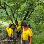 देवप्रयाग के समीप बोलेरो वाहन गहरी खाई में दुर्घटनाग्रस्त, SDRF द्वारा राहत एवं बचाव अभियान जारी