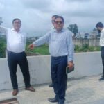 आढ़त बाजार के विकास कार्यों का विधायक विनोद चमोली और एमडीडीए उपाध्यक्ष बंशीधर तिवारी ने किया स्थलीय निरीक्षण