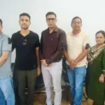 TET अनिवार्यता और पदोन्नति में रोक के विरोध में एलटी शिक्षकों ने काले फीते बांधकर जताया विरोध